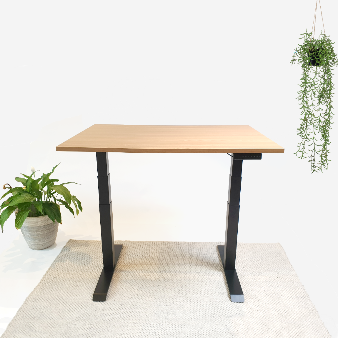 MOGI STAAND BUREAU